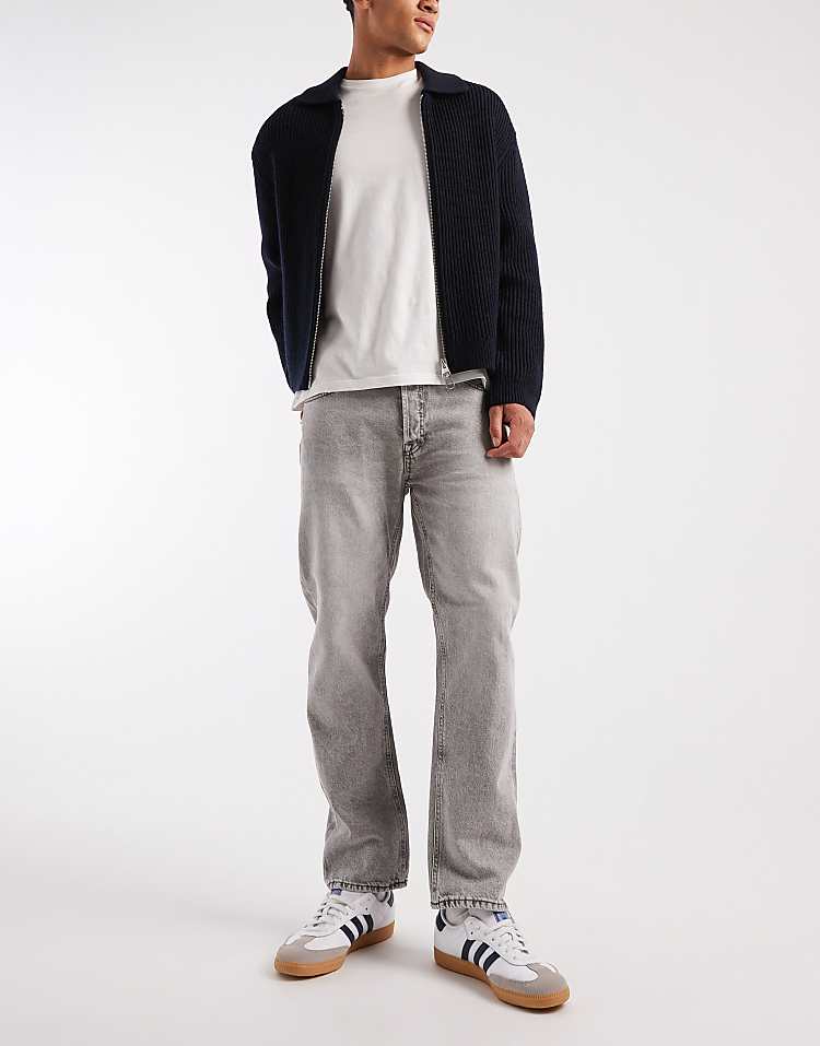 https://images.asos-media.com/products/jack-jones-chris-straight-jeans-in-light-grey/209899372-1-greydenim?$n_750w$&wid=750&fit=constrain