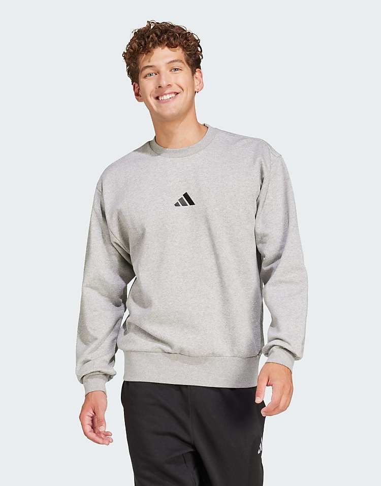 https://images.asos-media.com/products/adidas-performance-essentials-feelcozy-fleece-sweatshirt-in-medium-grey-heather-black/210012617-1-mediumgreyheatherblack?$n_750w$&wid=750&fit=constrain