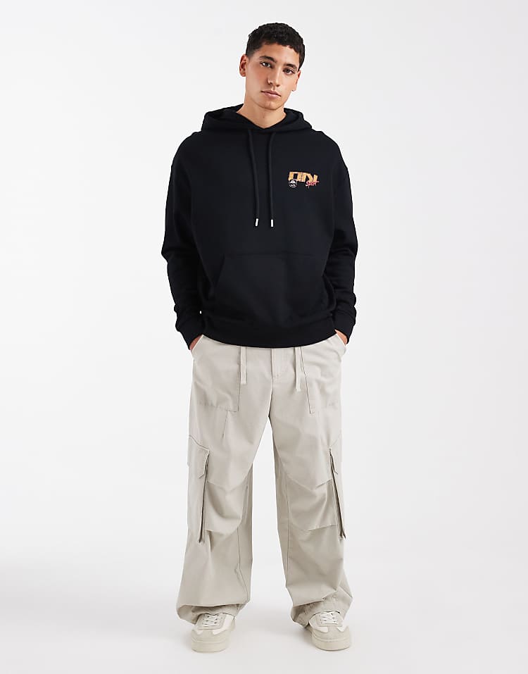 https://images.asos-media.com/products/asos-design-relaxed-hoodie-with-car-print-in-black/210134167-2?$n_750w$&wid=750&fit=constrain