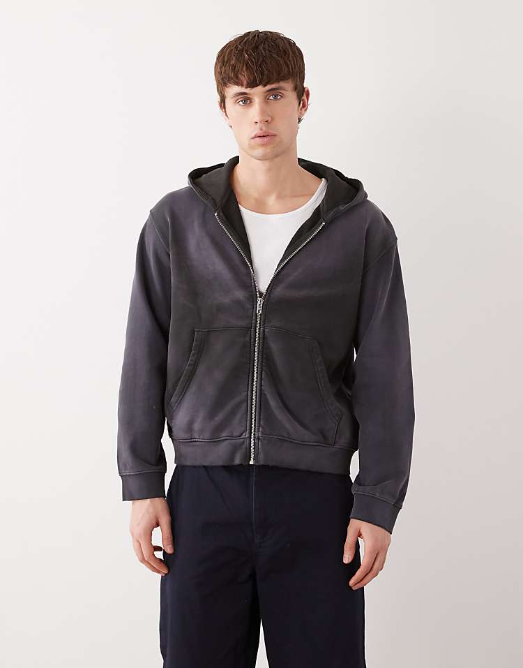 https://images.asos-media.com/products/weekday-shrunken-zip-hoodie-in-washed-black/210242609-1-washedblack?$n_750w$&wid=750&fit=constrain
