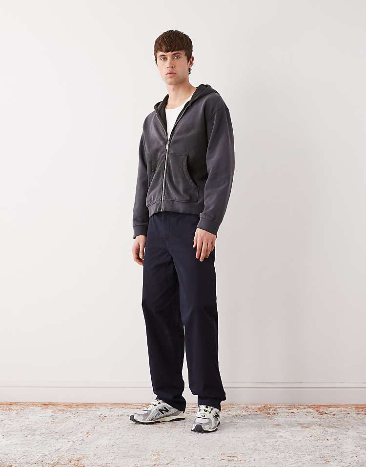 https://images.asos-media.com/products/weekday-shrunken-zip-hoodie-in-washed-black/210242609-2?$n_750w$&wid=750&fit=constrain