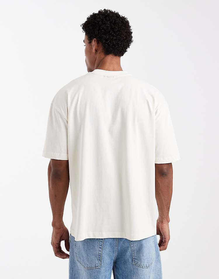 https://images.asos-media.com/products/asos-design-oversized-t-shirt-with-football-placement-in-off-white/210521602-3?$n_750w$&wid=750&fit=constrain